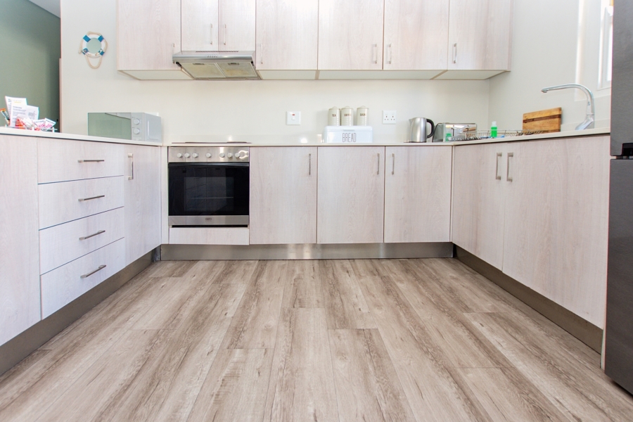 6 Bedroom Property for Sale in Mykonos Western Cape